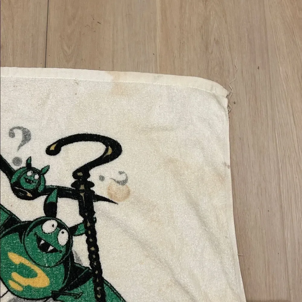 DC Comics The Riddler Jim Carrey Beach Towel  Stains Discoloration